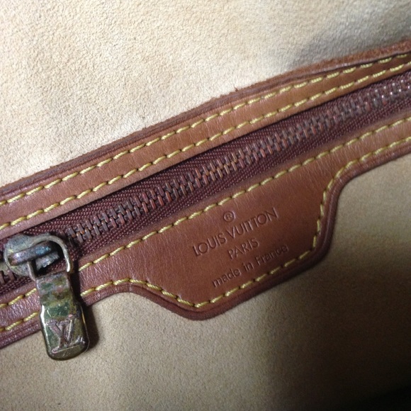 Louis Vuitton Brown Mono Canvas Shoulder Bag - Picture 10 of 14